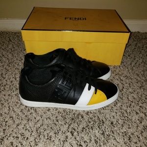 Colorblock leather low top Fendi Sneakers